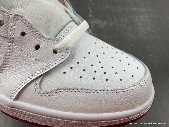 Official Maikesneakers Red Retro 1 Varsity Jordan White Low 705329-101 0729